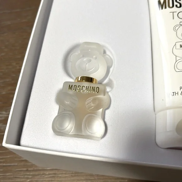 3.4 MOSCHINO TOY 2 Deluxe edp Body Set